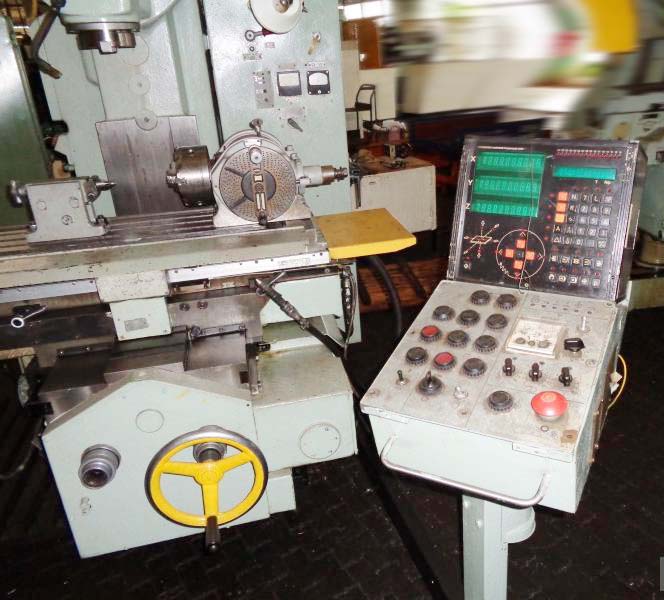 6Д12Ф20 Верстат консольно-фрезерный вертикальний з ЧПУ